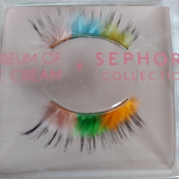 NWT Eyelashes Museum Cream Collection - Picture 2 of 6